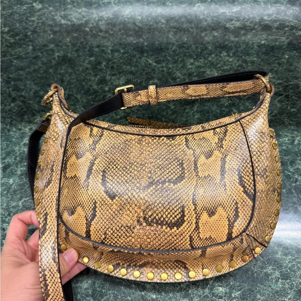 Isabel Marant OSKAN MOON BAG
oskan moon shoulder bag in leather - Picture 1 of 3